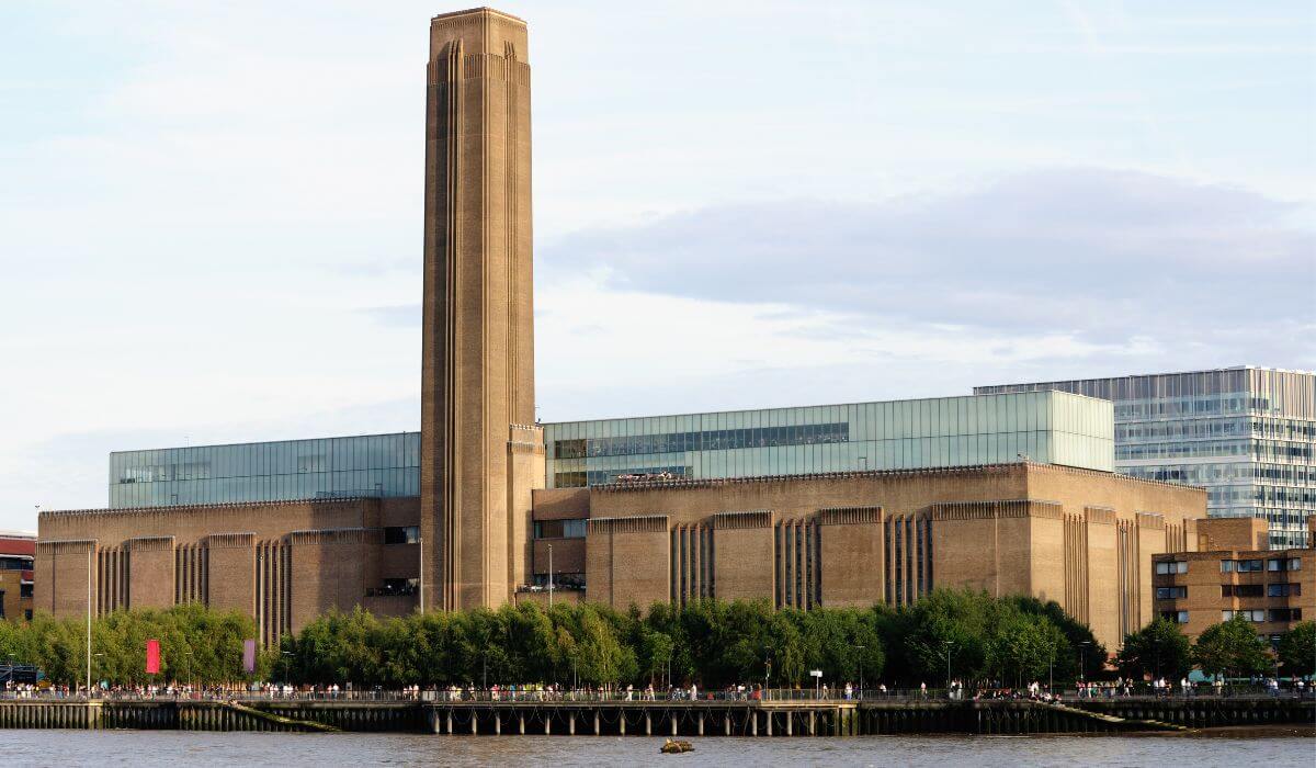 Tate Modern things to do near Tower Bridge