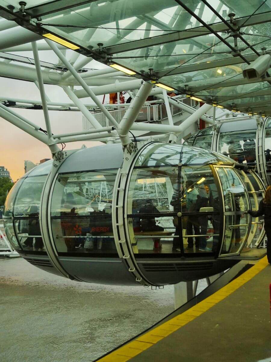 Private capsule london eye