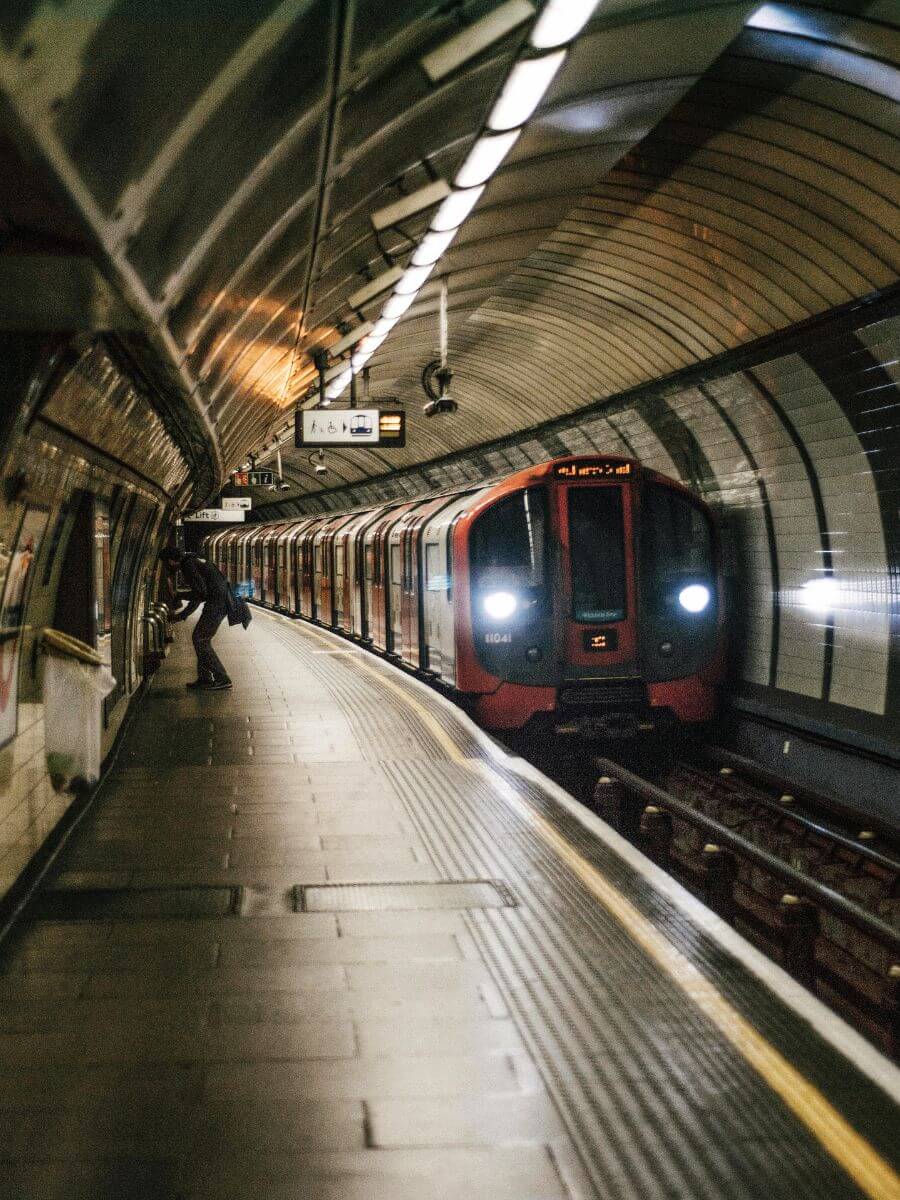 Tube London Underground Cheapest Option to get to Heathrow Airport from London